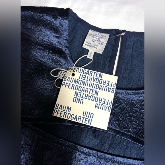 BAUM UND PFERDGARTEN Blue crinkle puff sleeve open front maxi dress size 6 - Picture 9 of 13